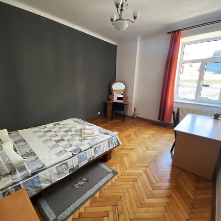 On Svobody Avenue * Leopoli