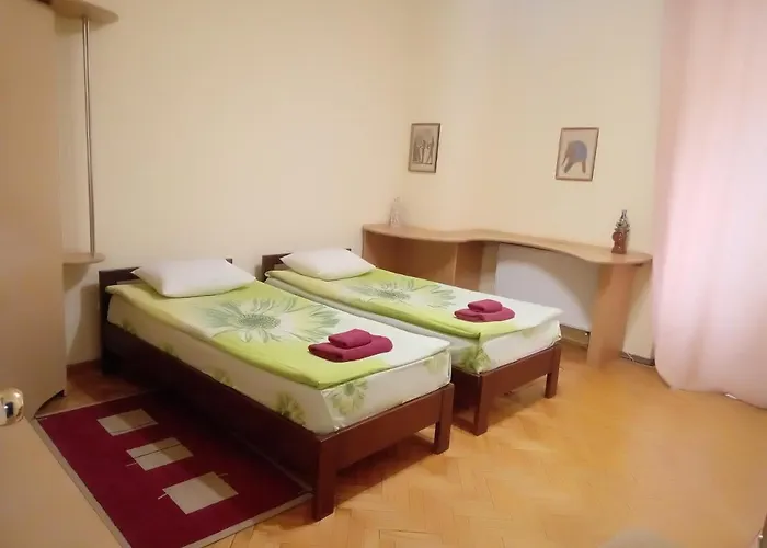 Apartment On Svobody Avenue *