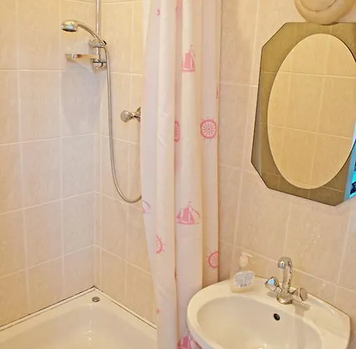 On Svobody Avenue Apartment